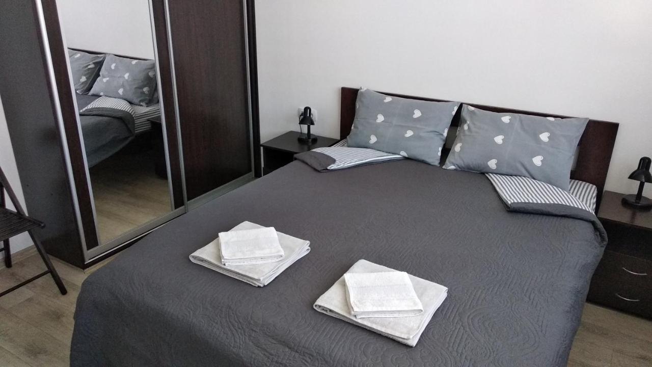 Fly Up Home Apartment بوريسبول المظهر الخارجي الصورة