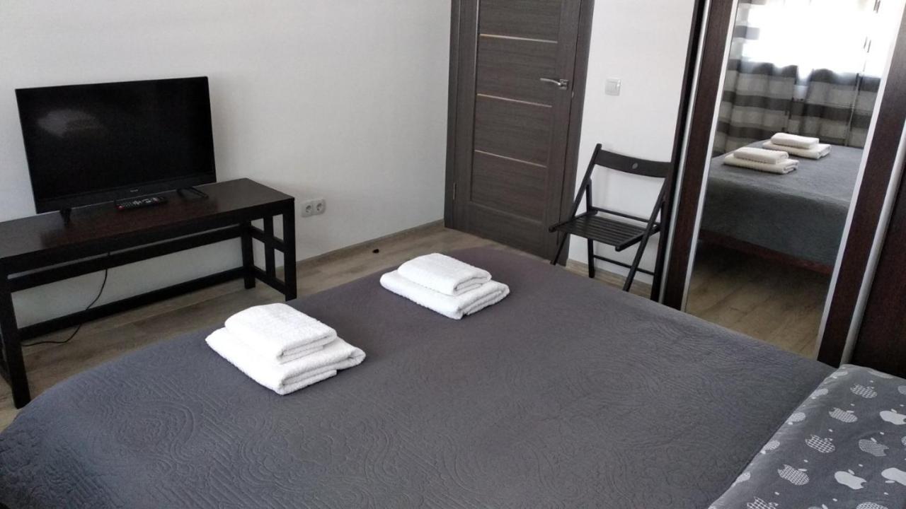 Fly Up Home Apartment بوريسبول المظهر الخارجي الصورة