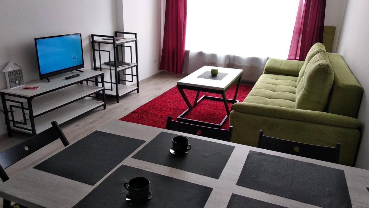 Fly Up Home Apartment بوريسبول المظهر الخارجي الصورة
