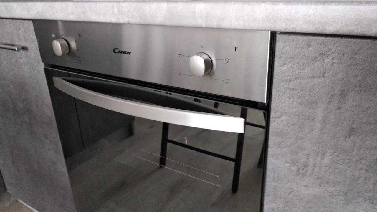 Fly Up Home Apartment بوريسبول المظهر الخارجي الصورة