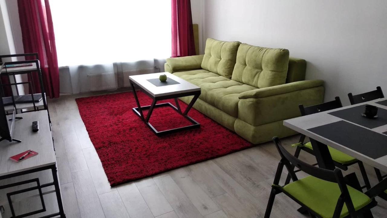 Fly Up Home Apartment بوريسبول المظهر الخارجي الصورة