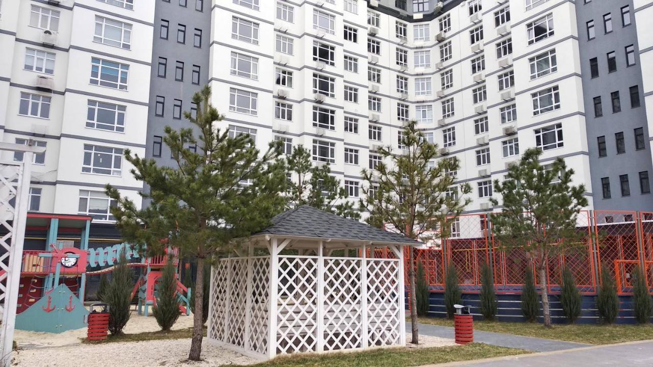 Fly Up Home Apartment بوريسبول المظهر الخارجي الصورة