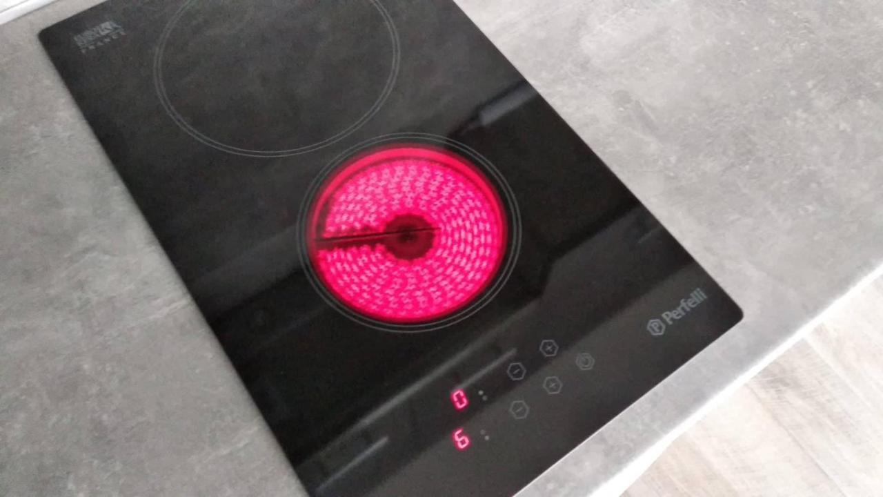 Fly Up Home Apartment بوريسبول المظهر الخارجي الصورة